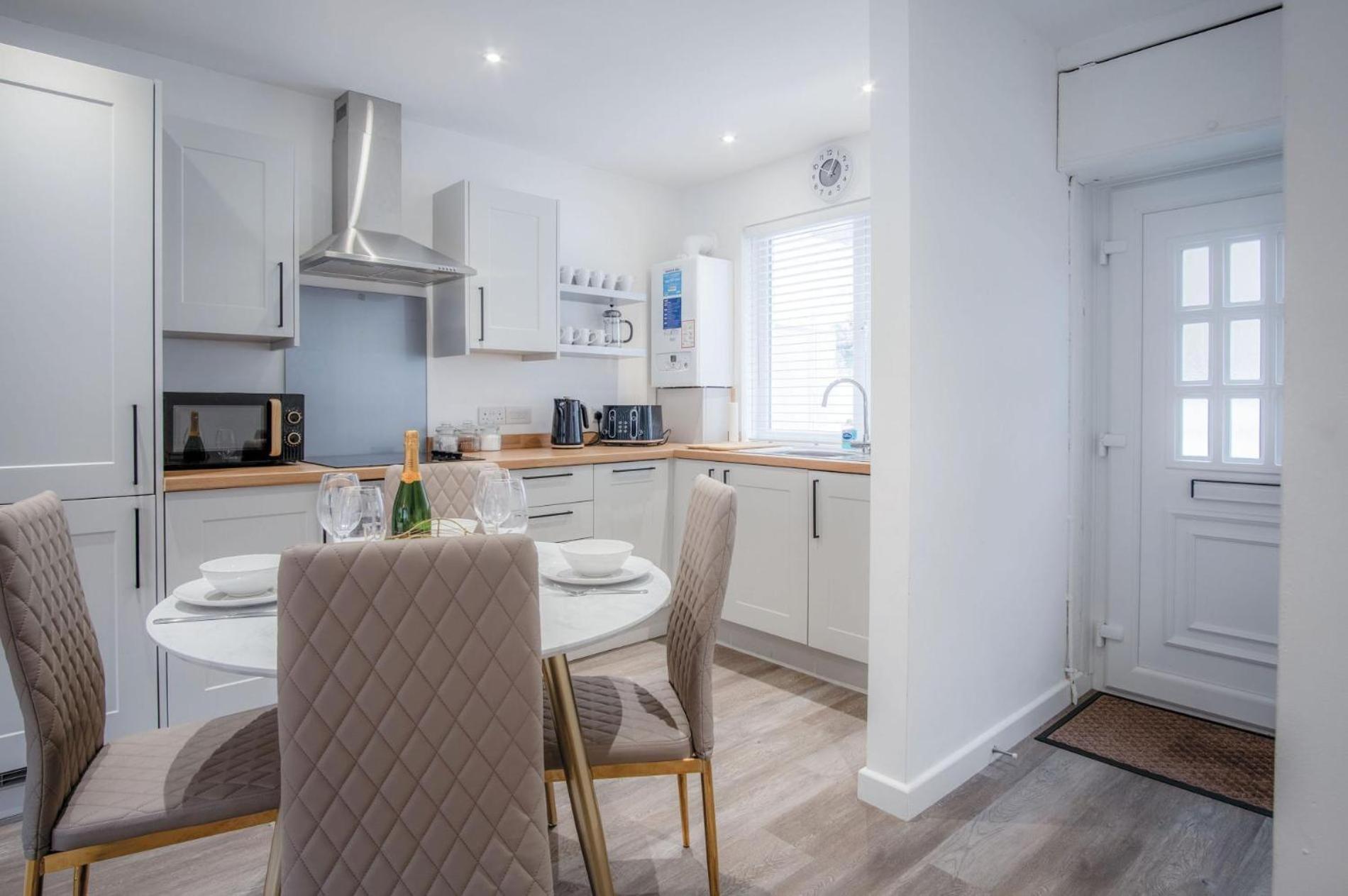 Luxurious Charlton Mews - 2 Bed - * Tenby