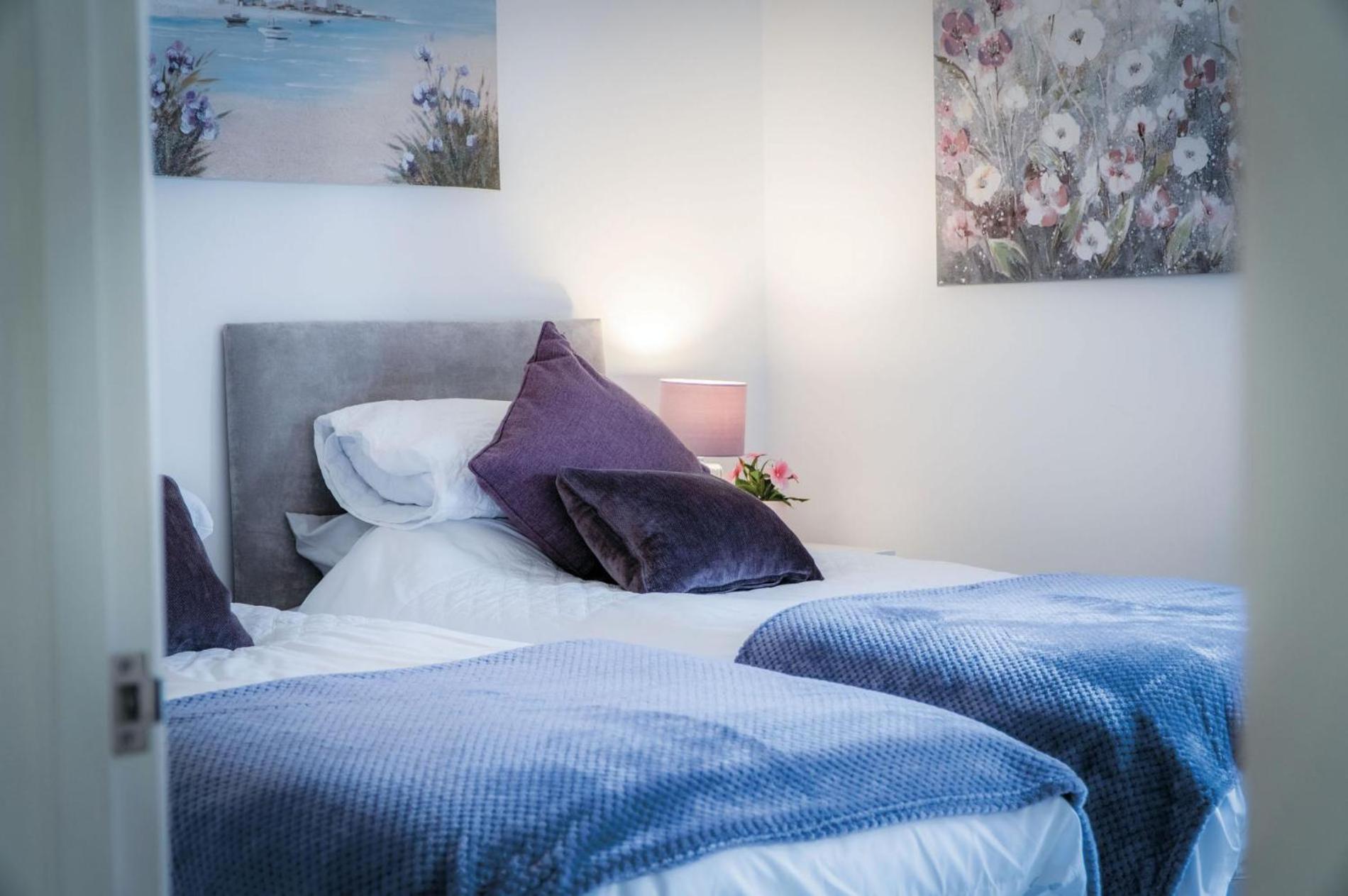 Luxurious Charlton Mews - 2 Bed - Apartment *