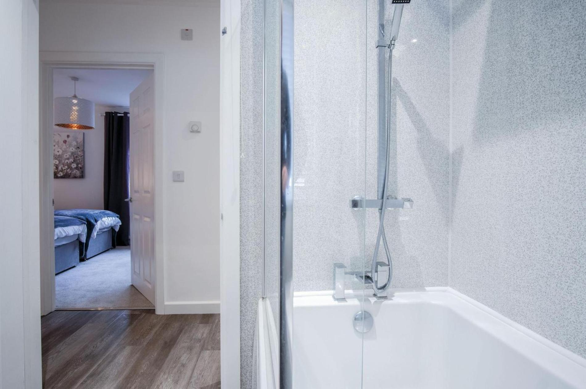 Luxurious Charlton Mews - 2 Bed - Apartment *