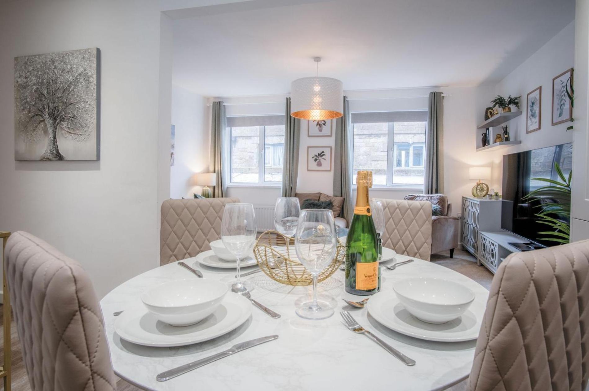 Luxurious Charlton Mews - 2 Bed - Apartment Tenby