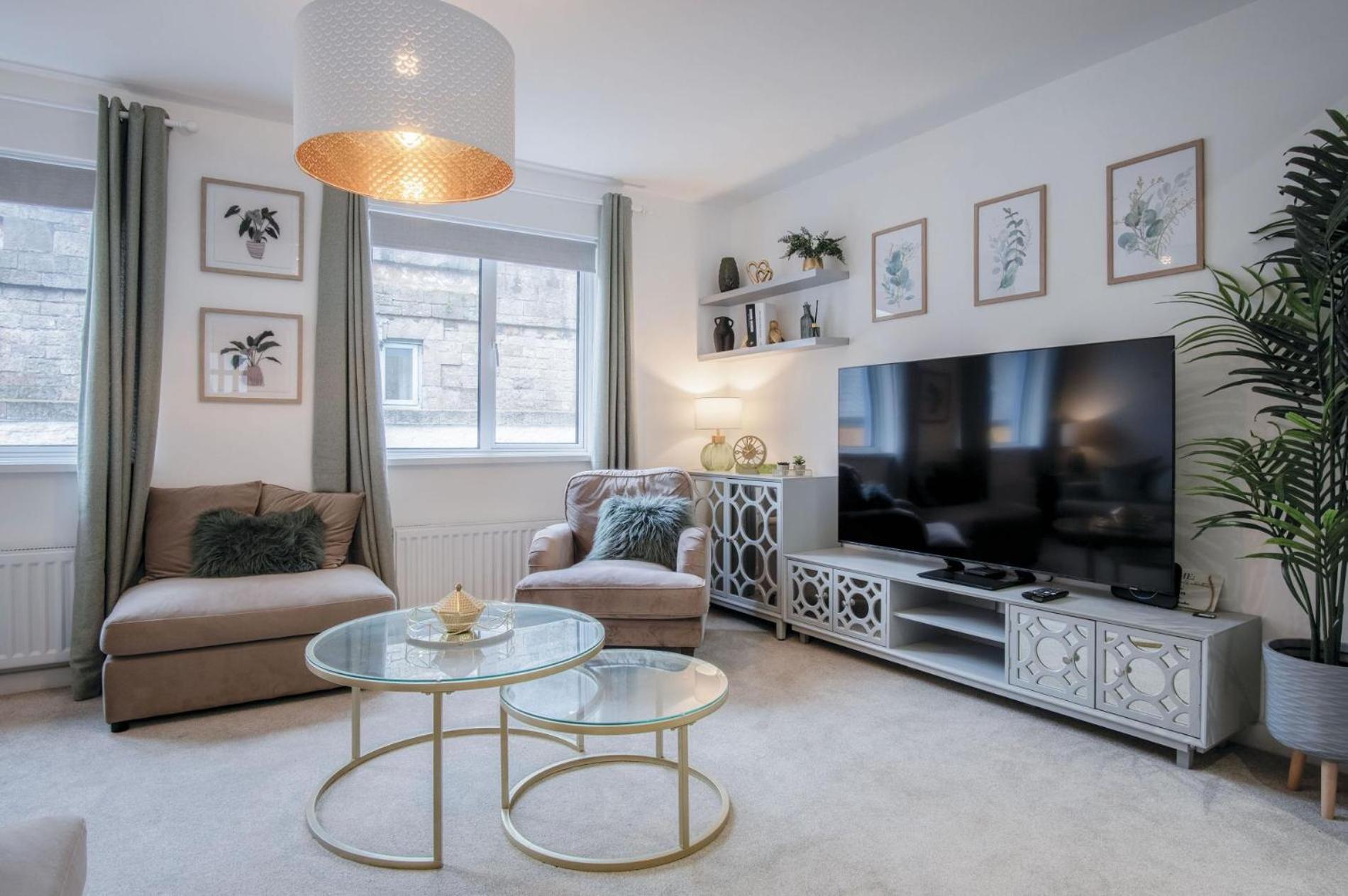 Luxurious Charlton Mews - 2 Bed - Apartment