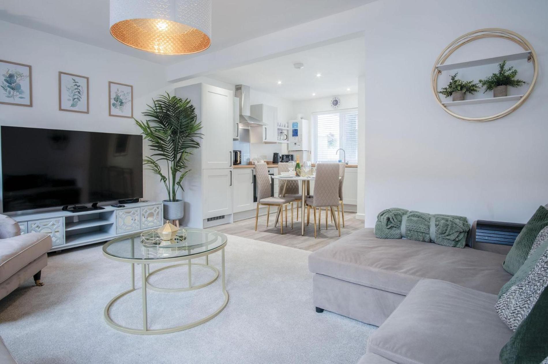 Luxurious Charlton Mews - 2 Bed - * Tenby