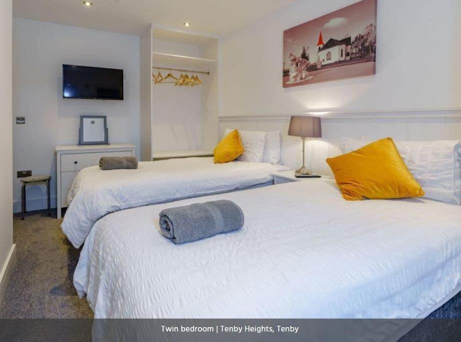 Holiday home Heights, 5 En-suites, Parking & Garden *