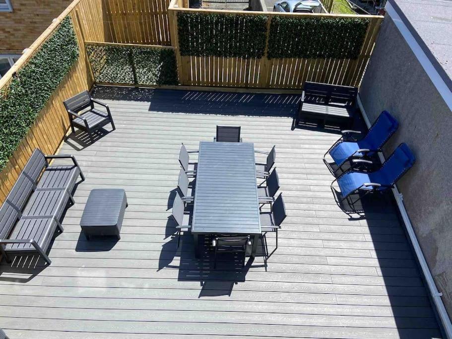 Holiday home Heights, 5 En-suites, Parking & Garden *