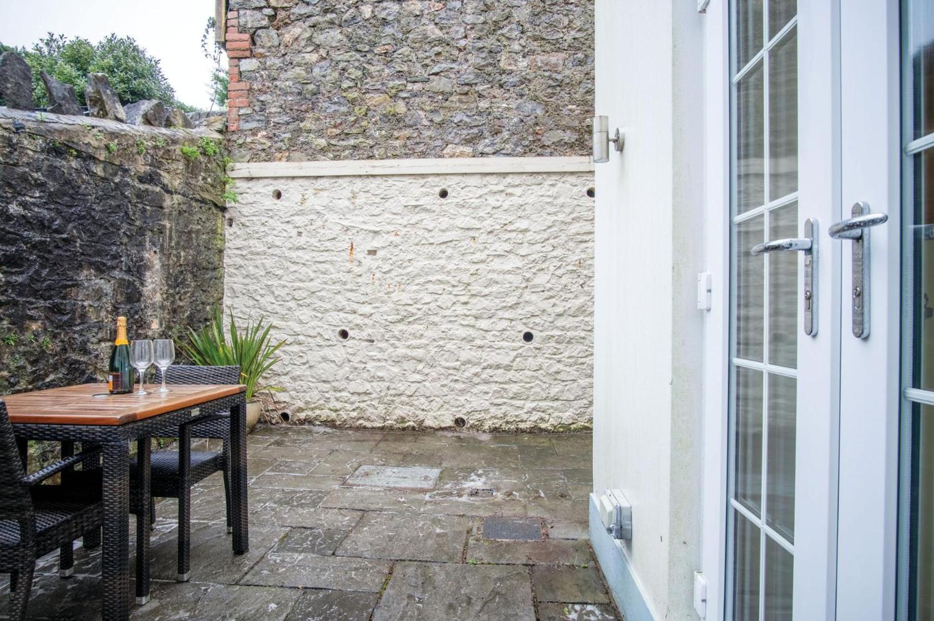 Park Place - 2 Bedroom - Apartment Tenby