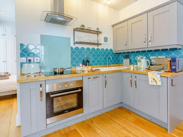 Luxury Above The Stunning Harbour Tenby