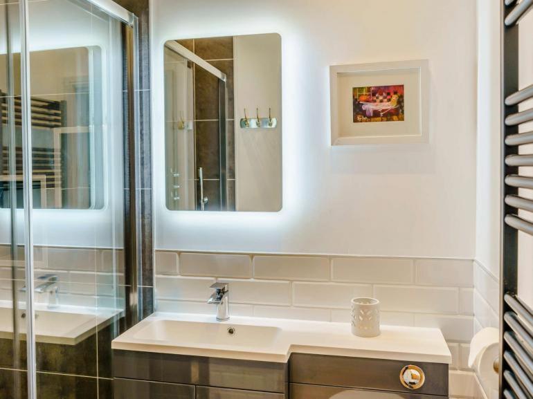 Luxury Above The Stunning Harbour