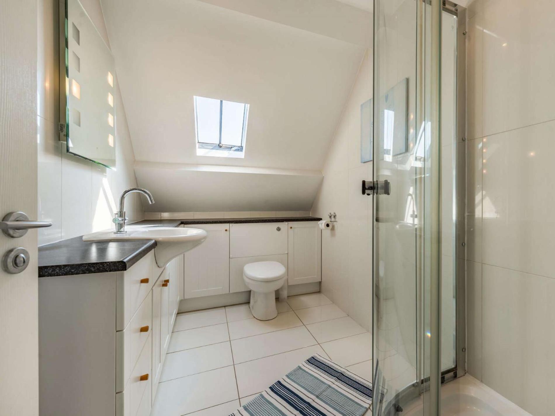 2 Bed In 87834 Apartment *