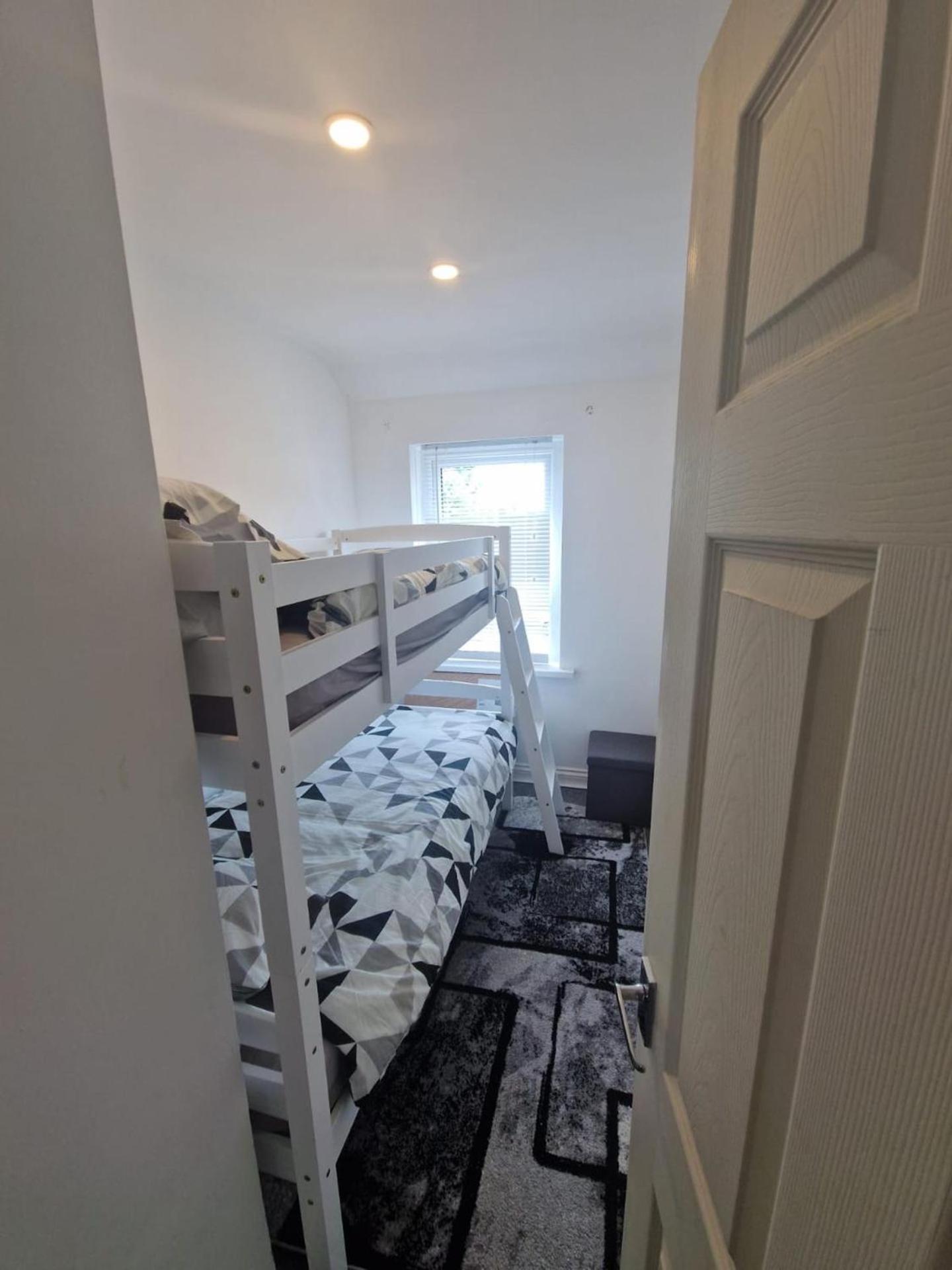 Captivating 2-bed In Apartment Tenby