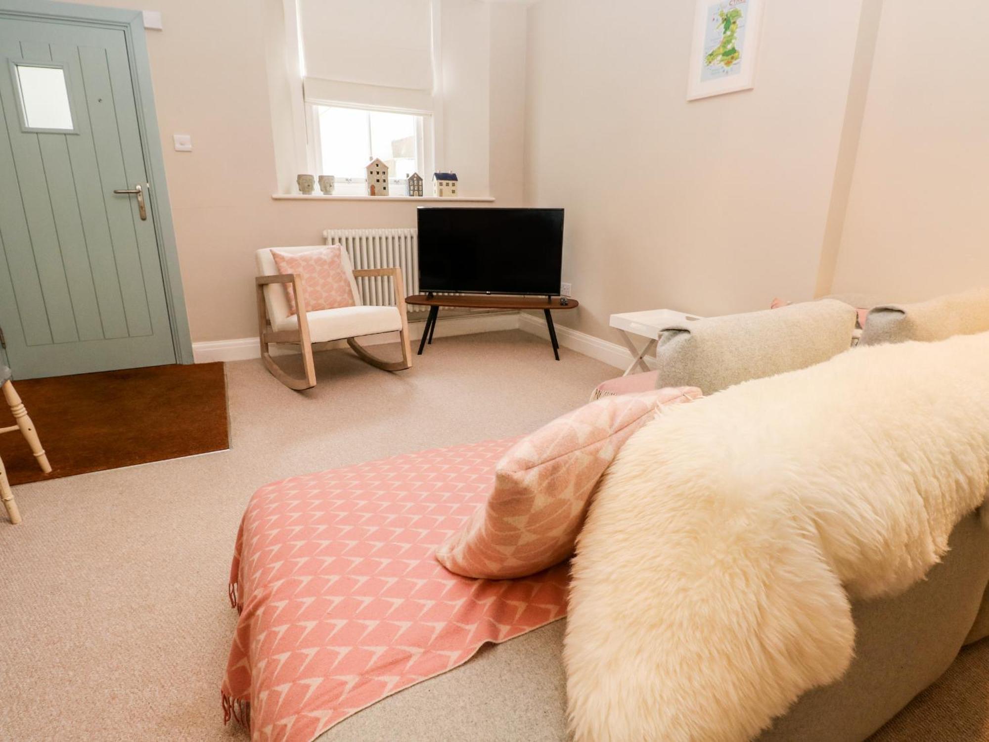 Flat 1, Belmont