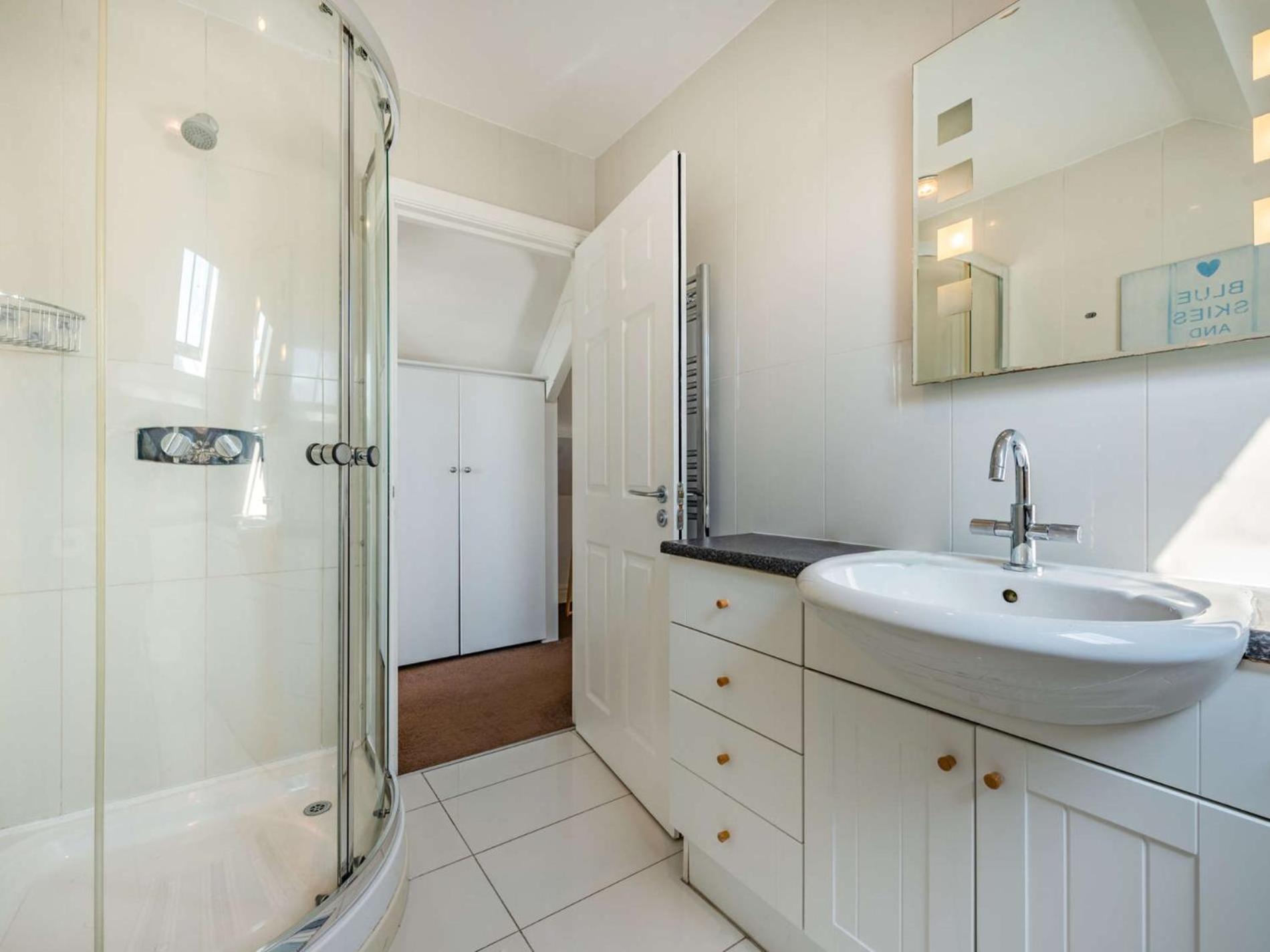 2 Bed In 87834