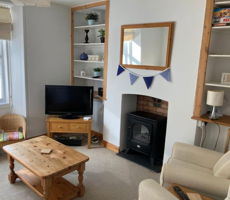 Holiday home With Parking