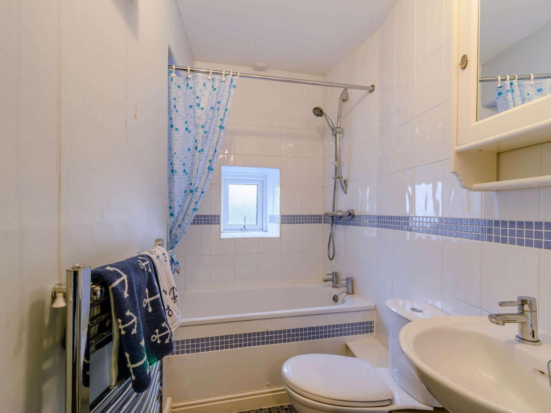 3 Bed In 88728 Holiday home Tenby