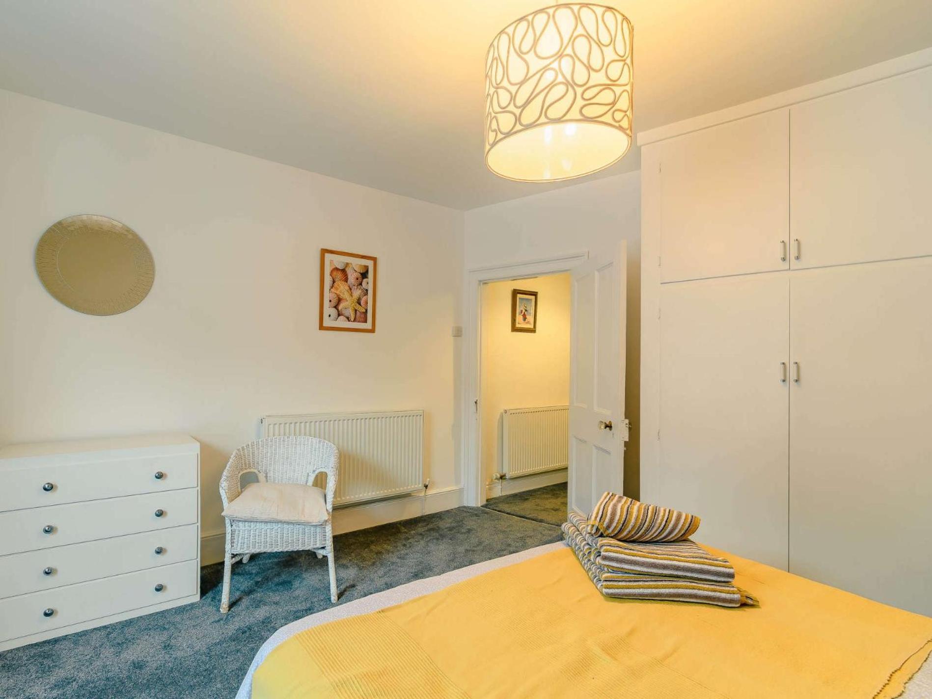 3 Bed In 88728 Tenby