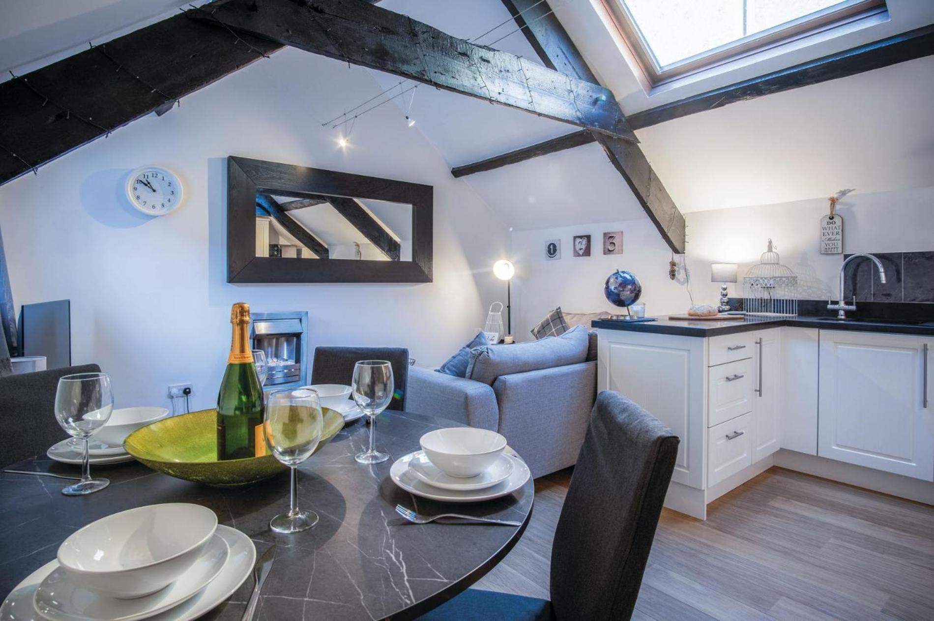 Apartment Cosy At The Mews - 2 Bedroom -