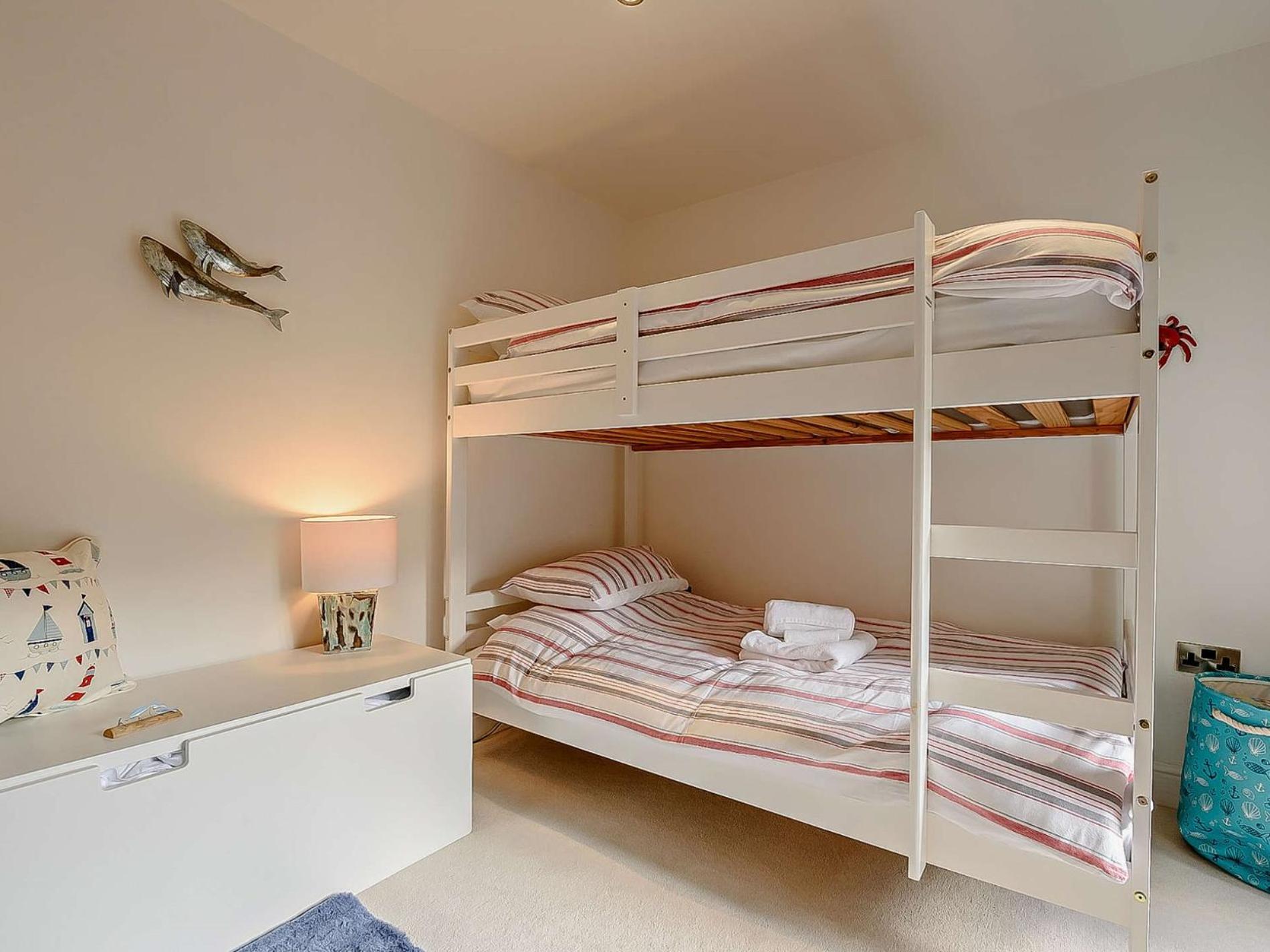 2 Bed In 91092