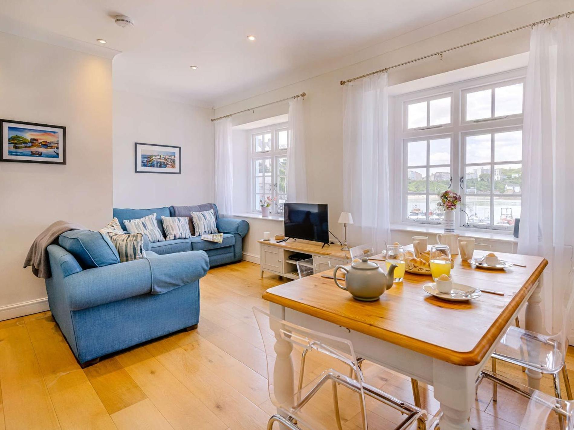 Holiday home 2 Bed In 88608 Tenby