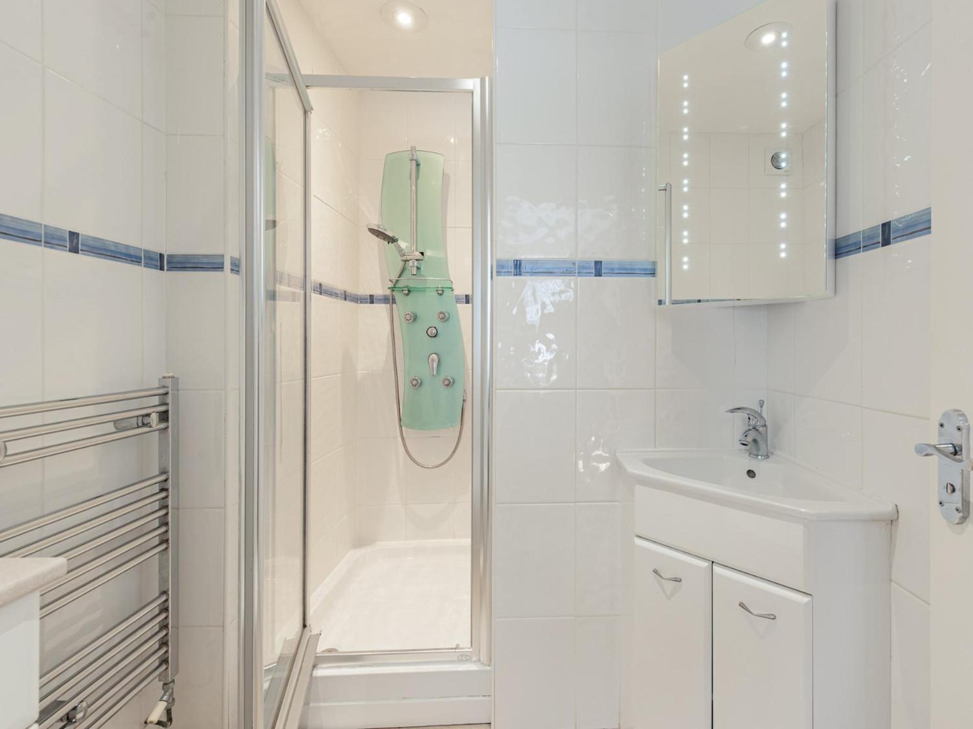Holiday home 2 Bed In Fb114 Tenby