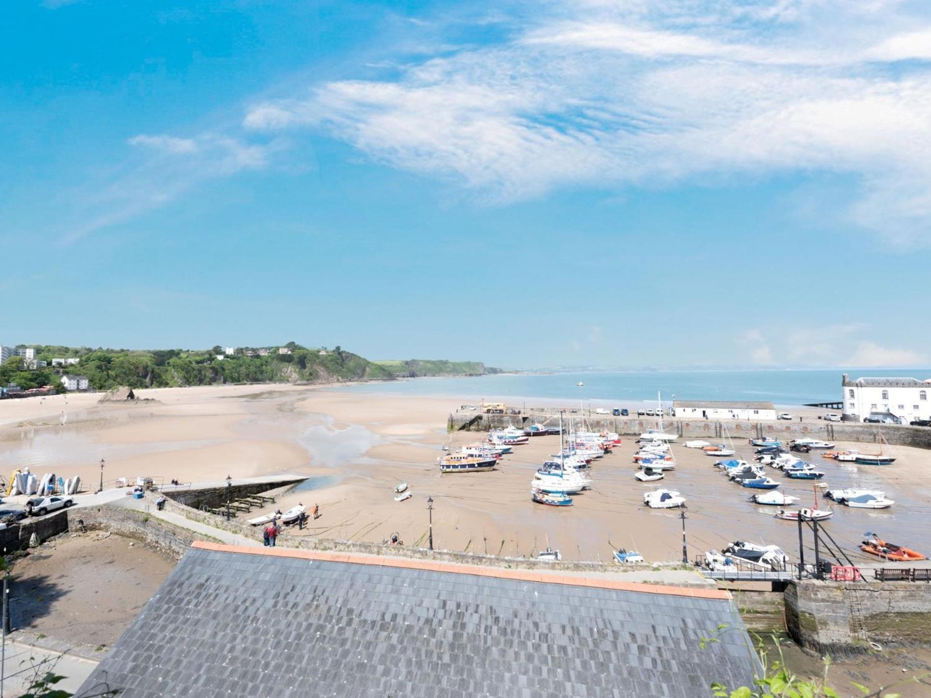 2 Bed In Fb114 Holiday home