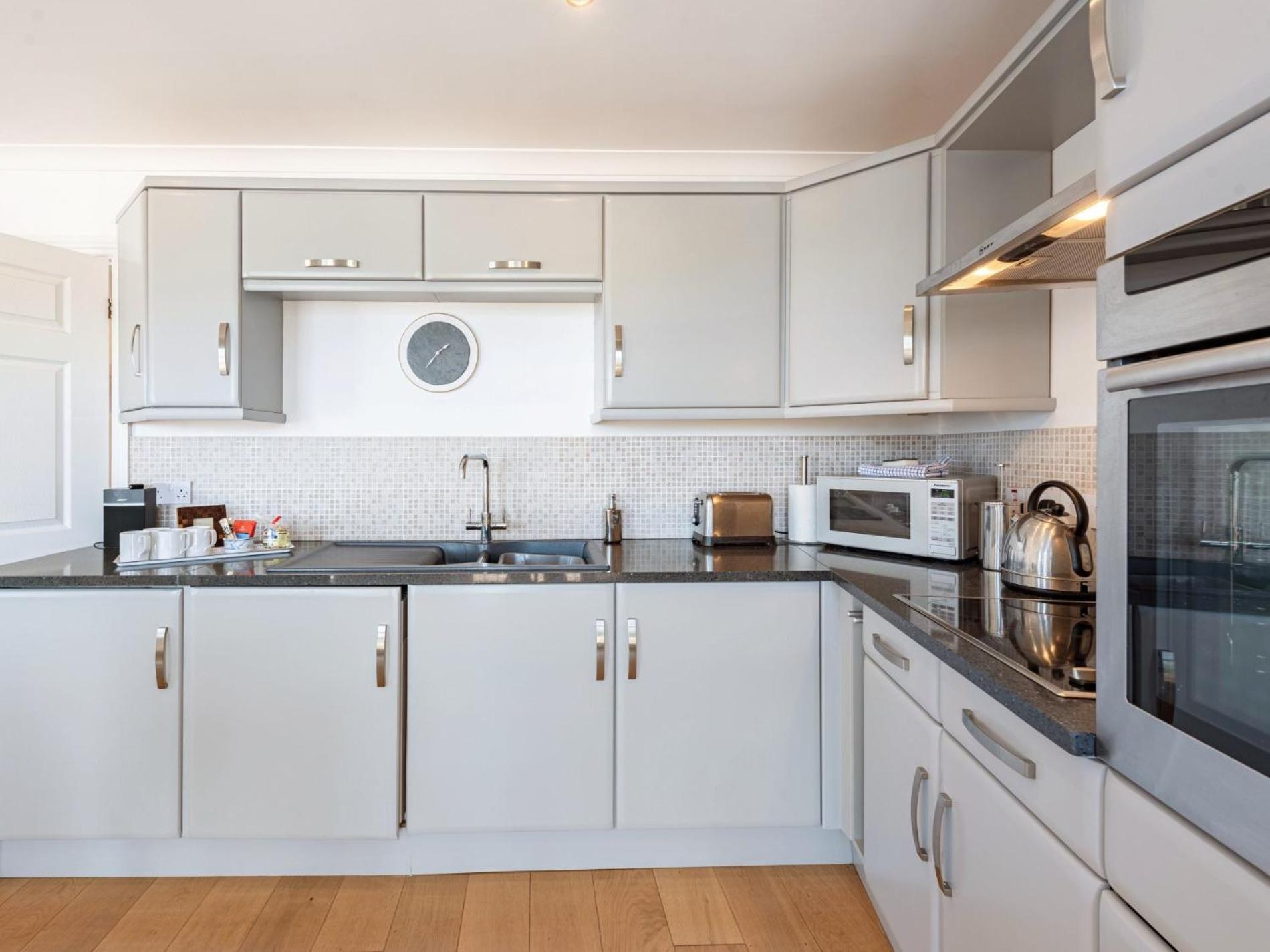 2 Bed In Fb114 Holiday home Tenby