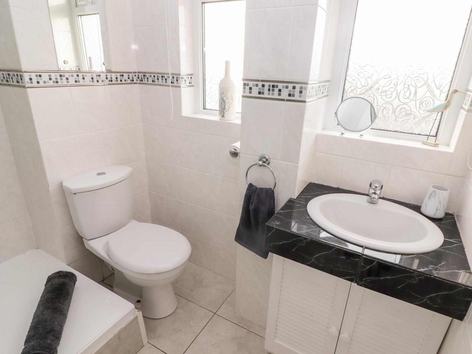 54 Croft Court Apartment *