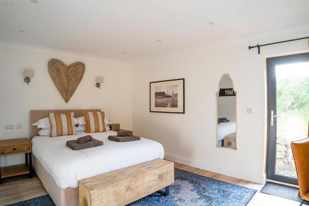 Hideaway - Greenacres Estates Tenby