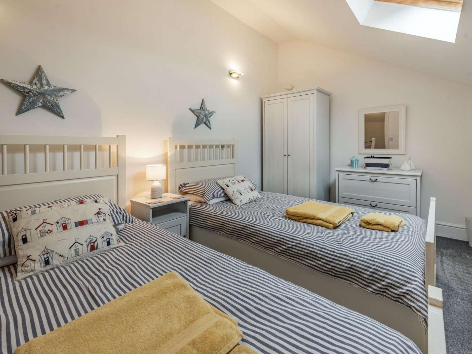 2 Bed In Fb219 Holiday home Tenby