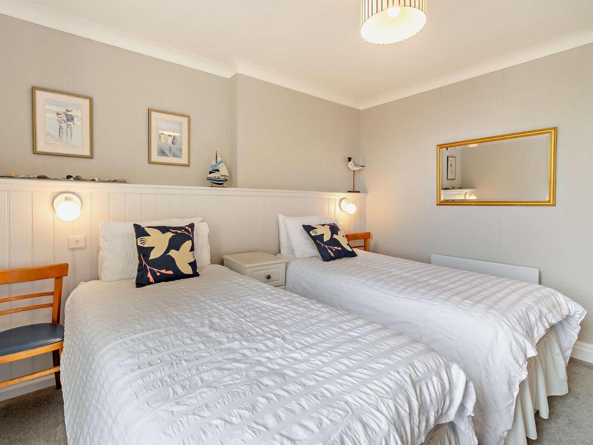 Holiday home 2 Bed In Fb163 *