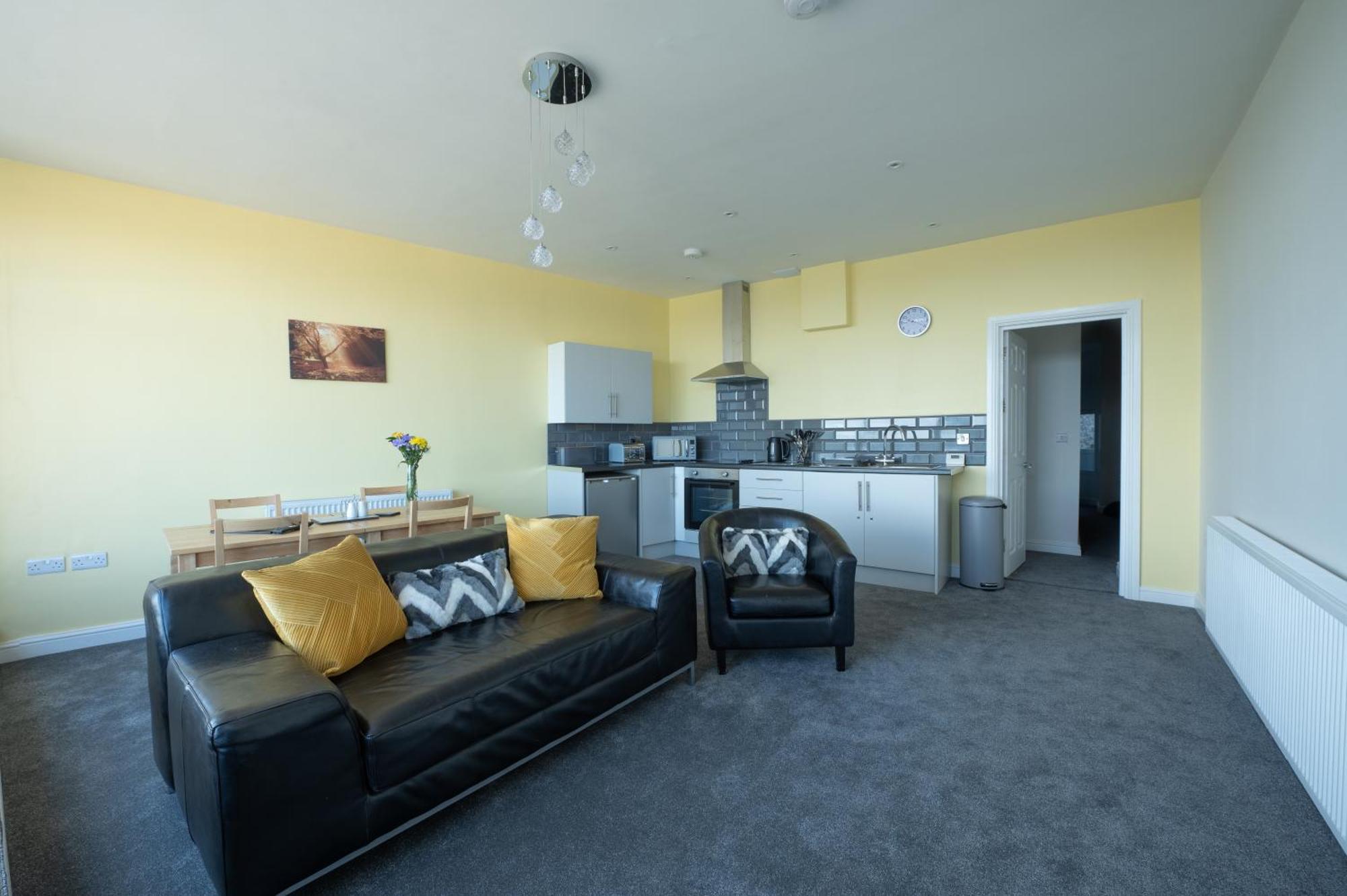Central North Beach With Parking * Tenby
