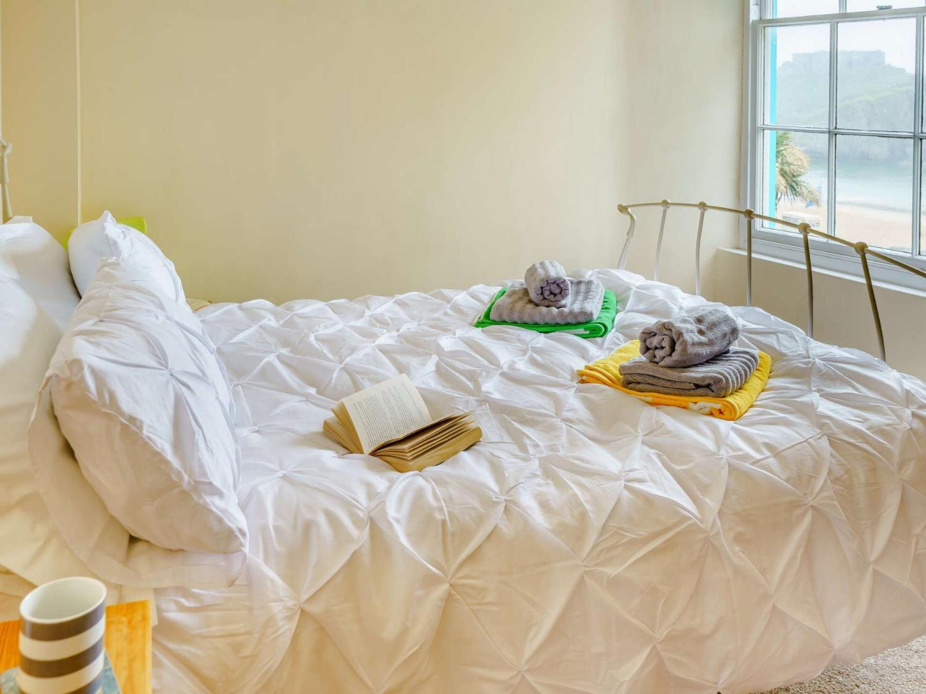 Apartment 1 Bed In 83320 Tenby