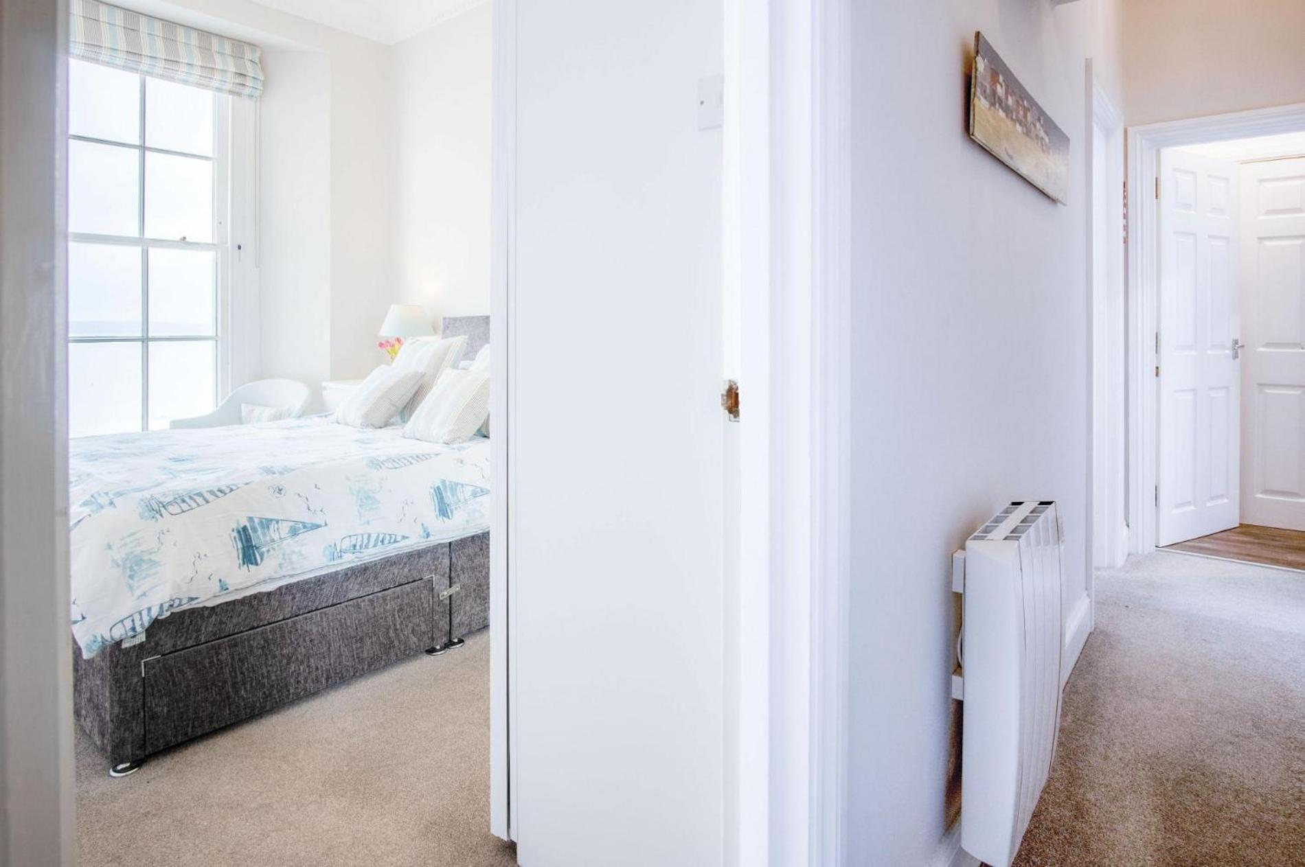 Belle Vue Court - 2 Bedroom - * Tenby