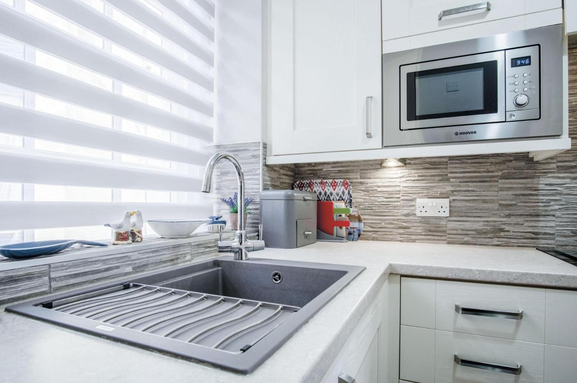 Belle Vue Court - 2 Bedroom - Apartment Tenby