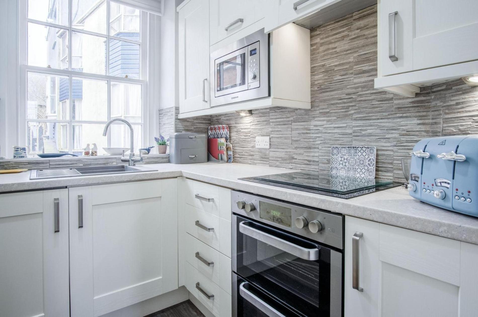 Belle Vue Court - 2 Bedroom - *