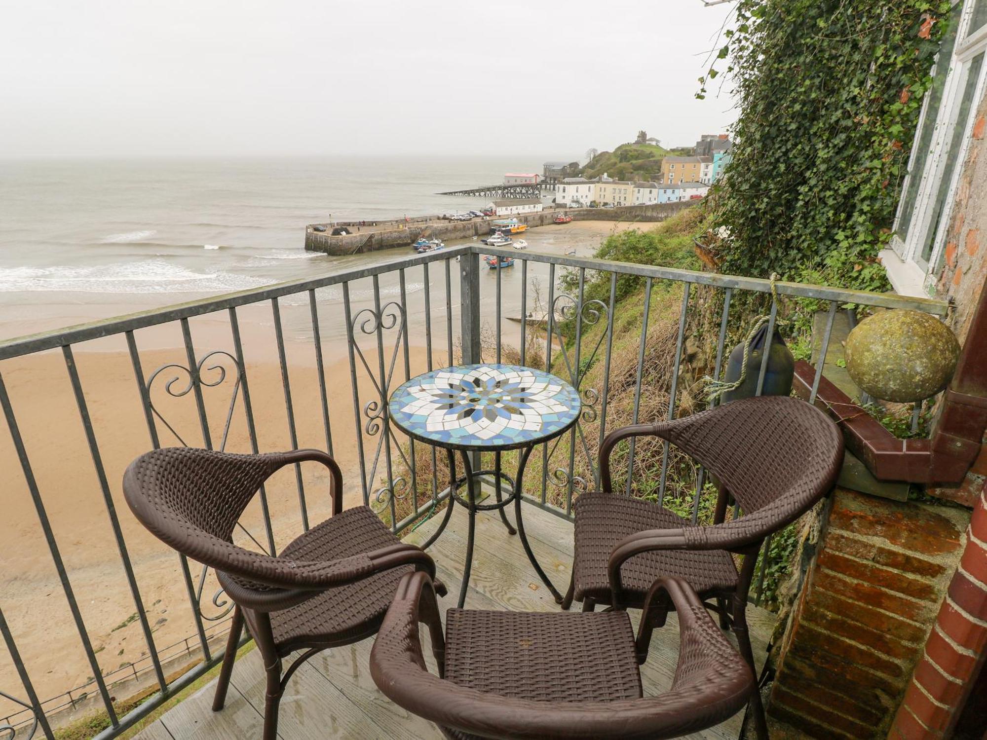 4 Apartment Tenby