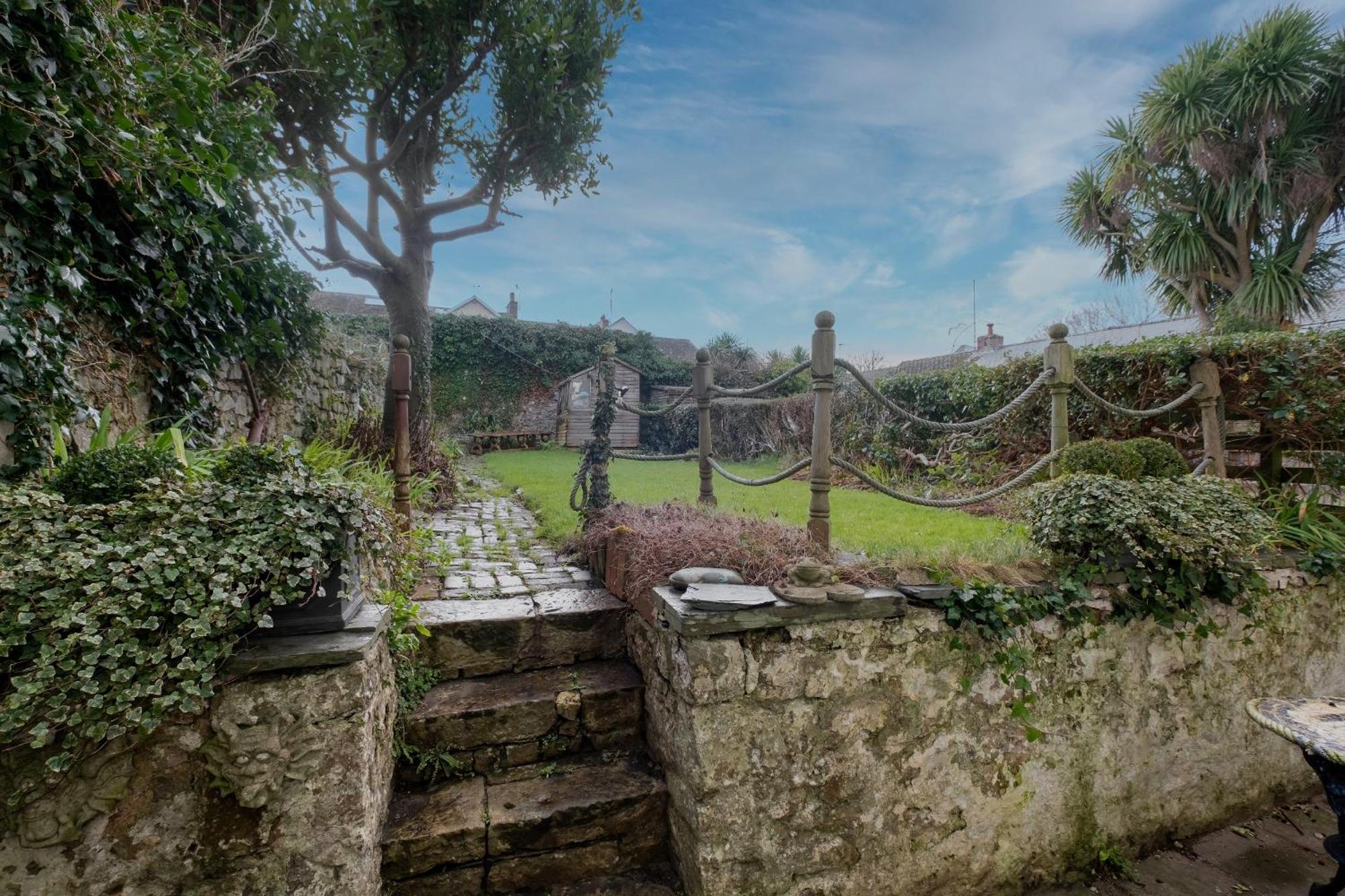Sutherlands * Tenby