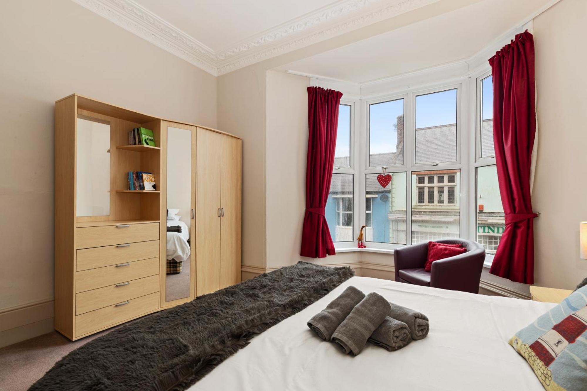Apartment Connaught House - Location Near The