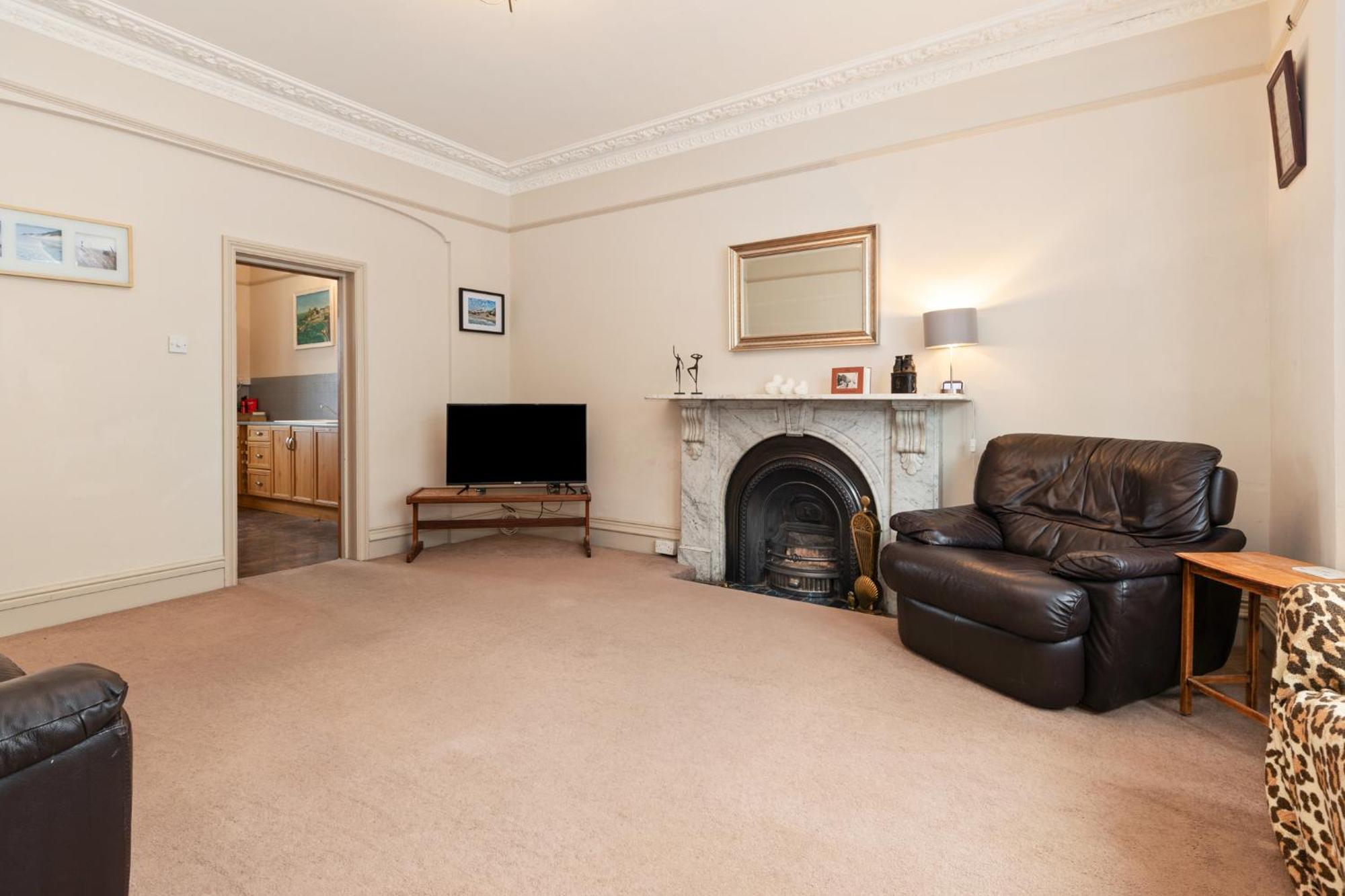Apartment Connaught House - Location Near The