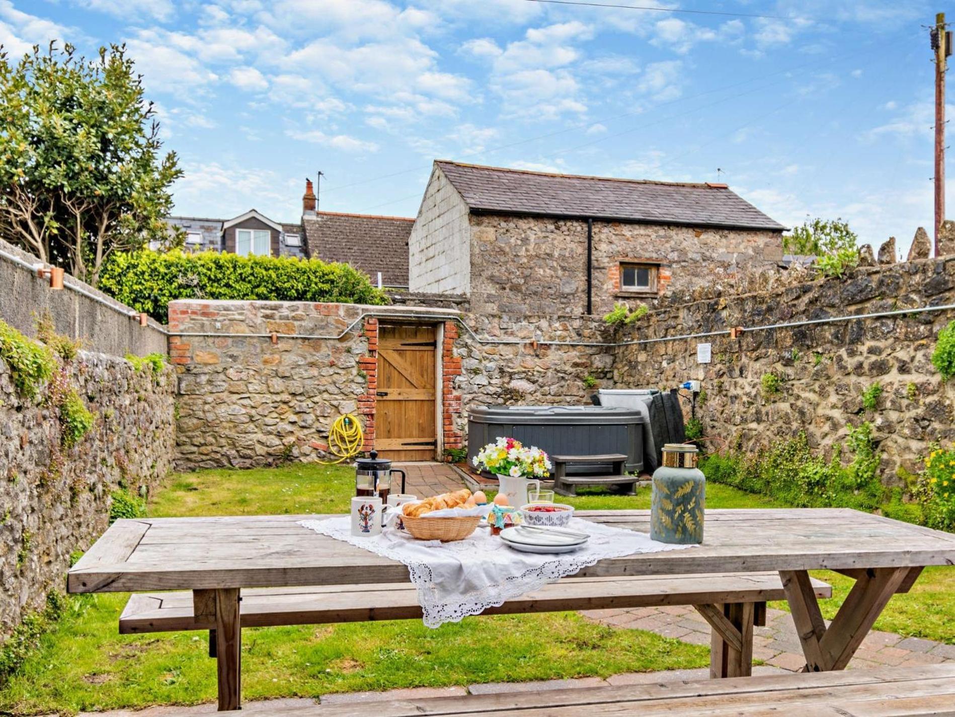 Holiday home 4 Bed In Fb193