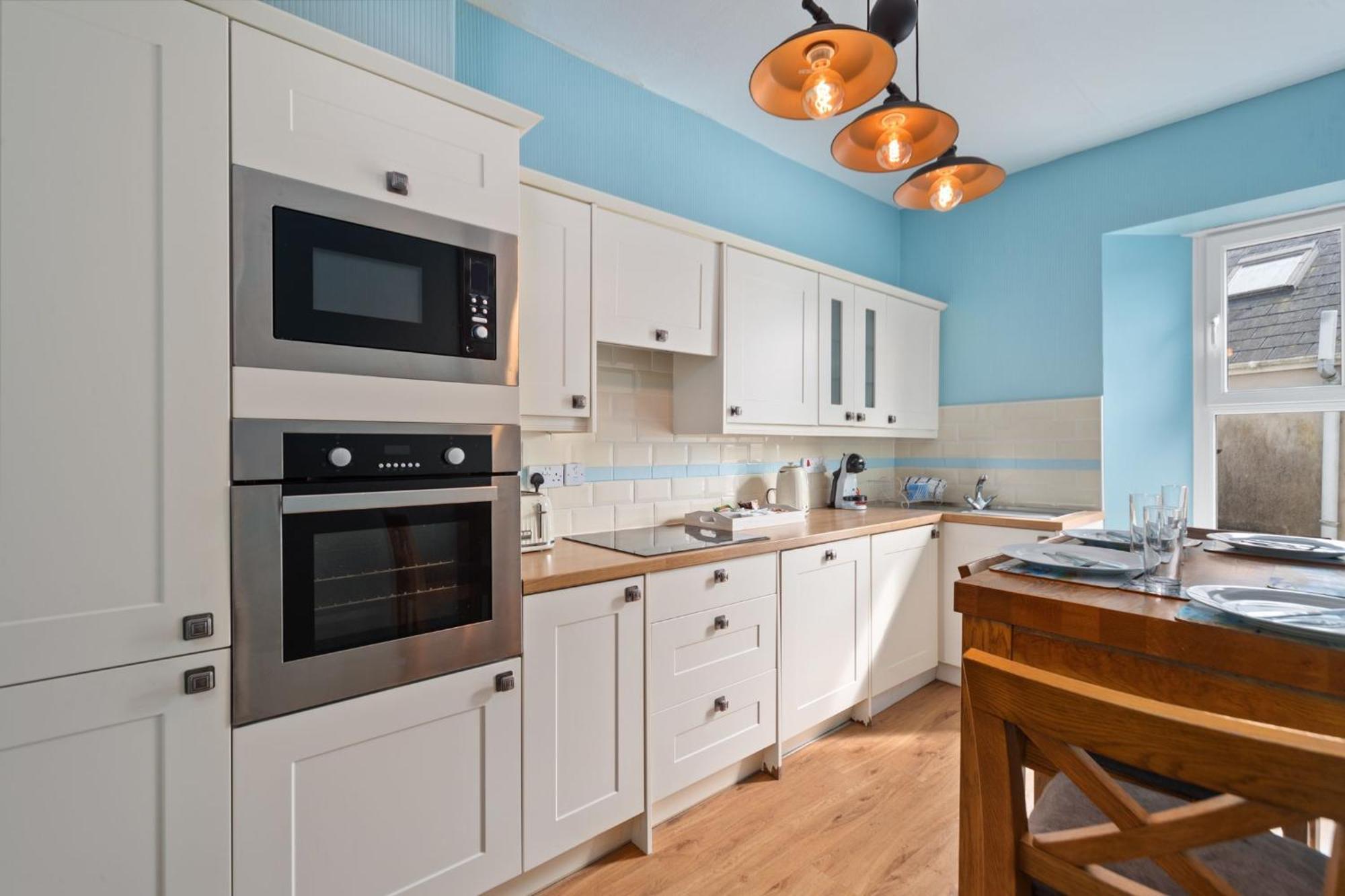 Kemendine Harbour View - Perfectly Positioned In Harbour Holiday home
