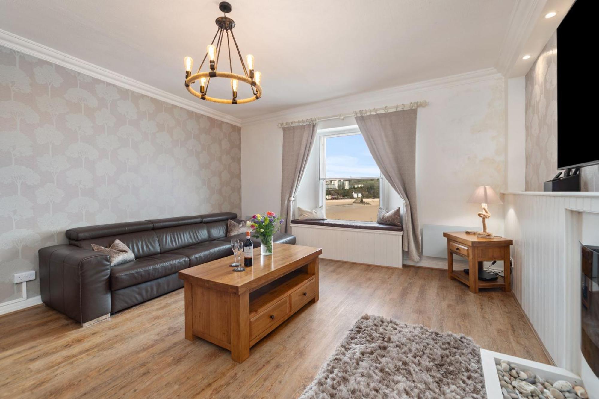 Kemendine Harbour View - Perfectly Positioned In Harbour Tenby