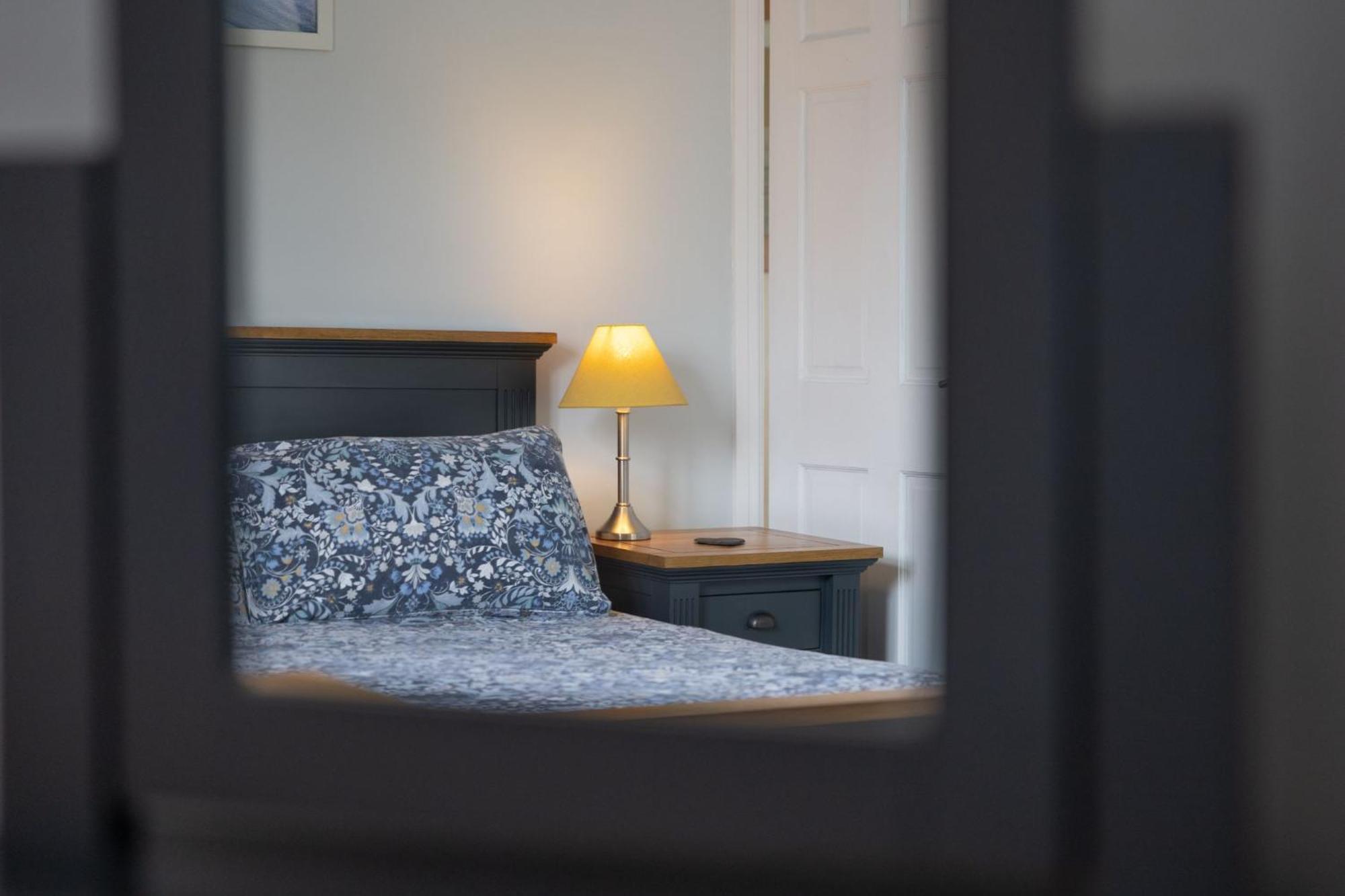 Kemendine Harbour View - Perfectly Positioned In Harbour Holiday home