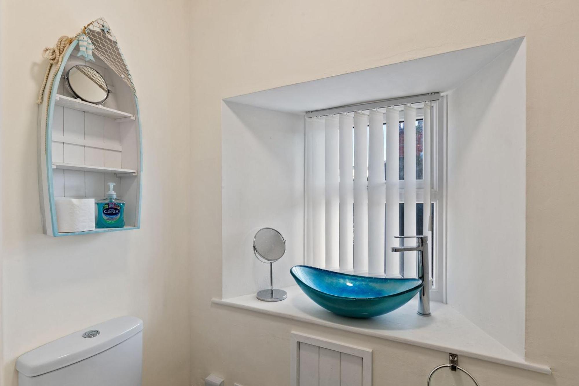Kemendine Harbour View - Perfectly Positioned In Harbour Holiday home *