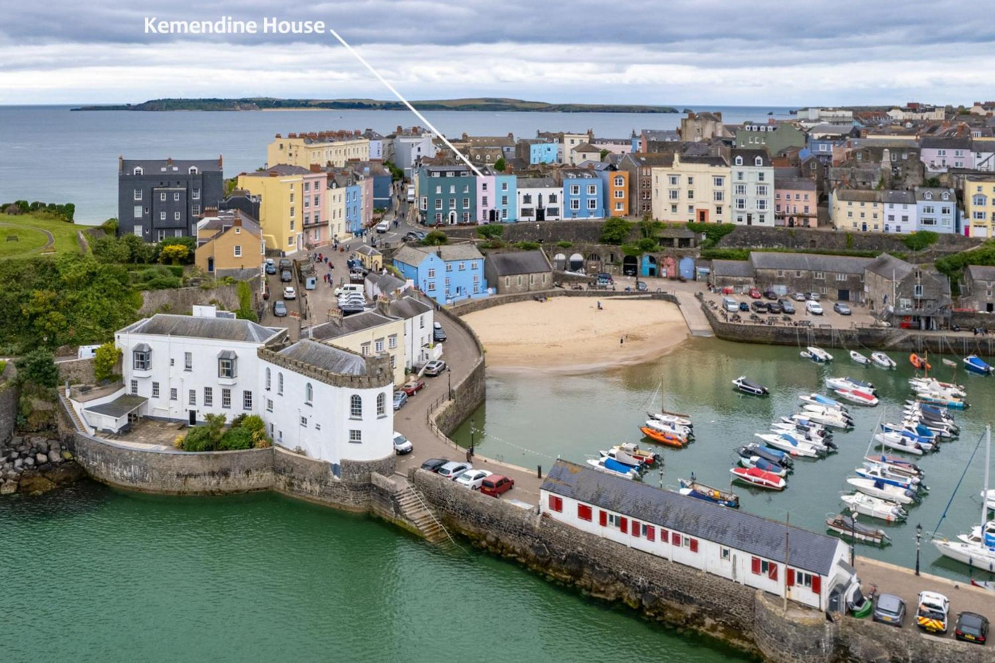 Kemendine Harbour View - Perfectly Positioned In Harbour