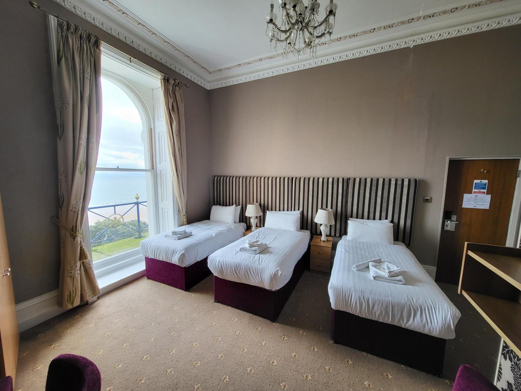 Cliffe Norton Hotel Tenby