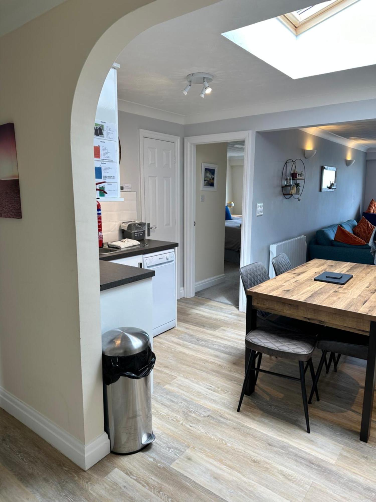 North Heights Tenby, No 6 Newton Croft Apartment