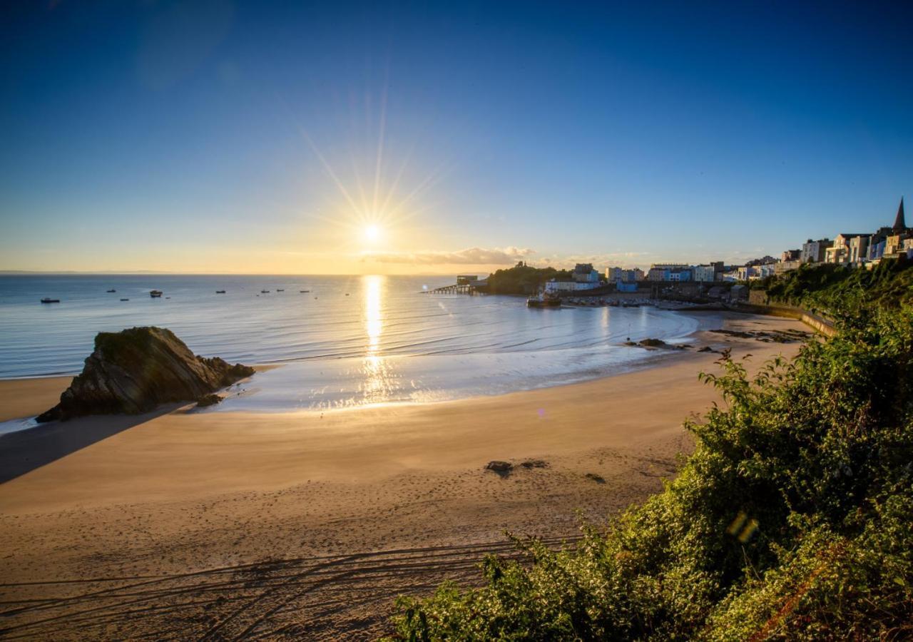 Dewi Emrys Hafod Y Mor * Tenby