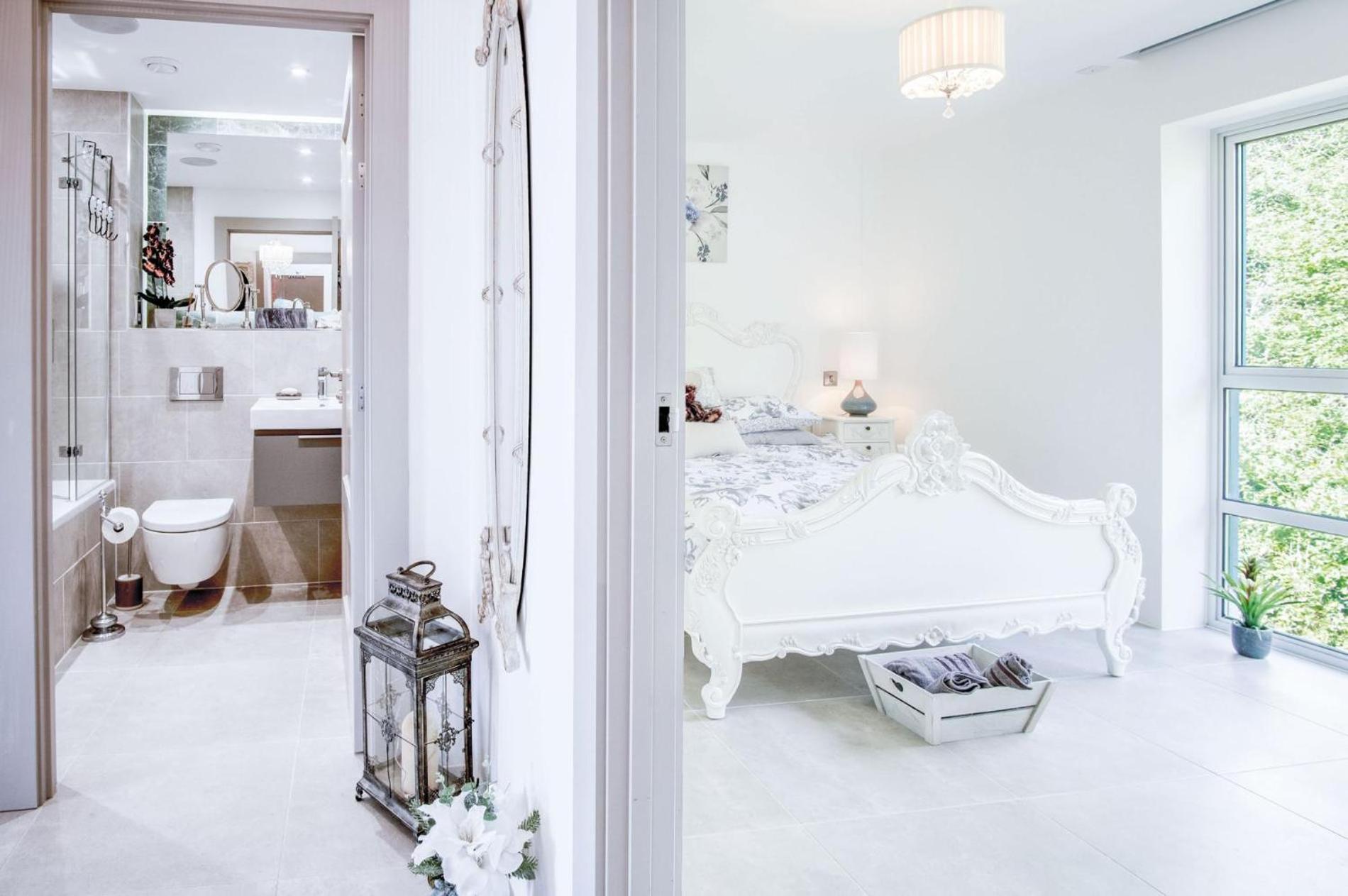 Waters Edge - 2 Bedroom - Apartment *