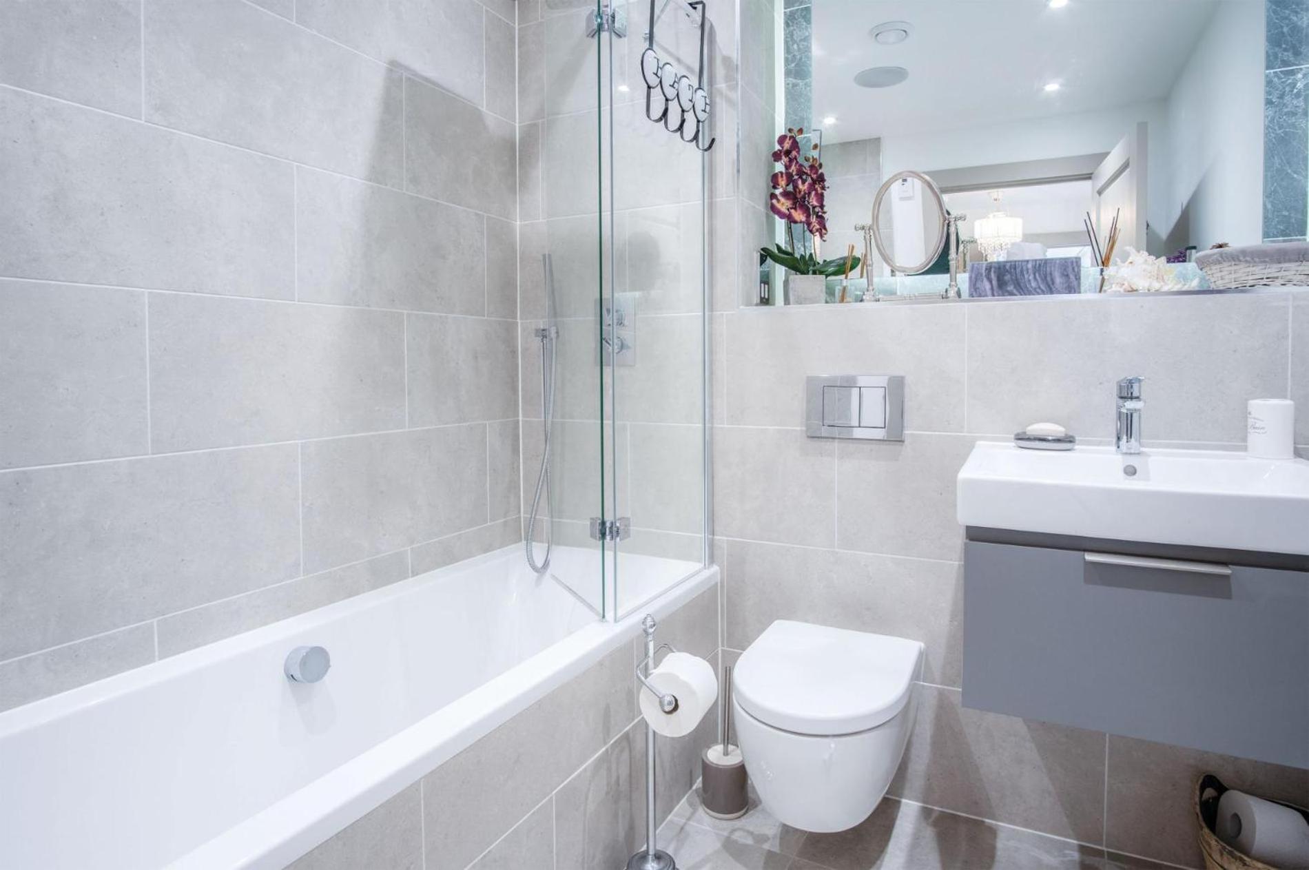 Waters Edge - 2 Bedroom - *