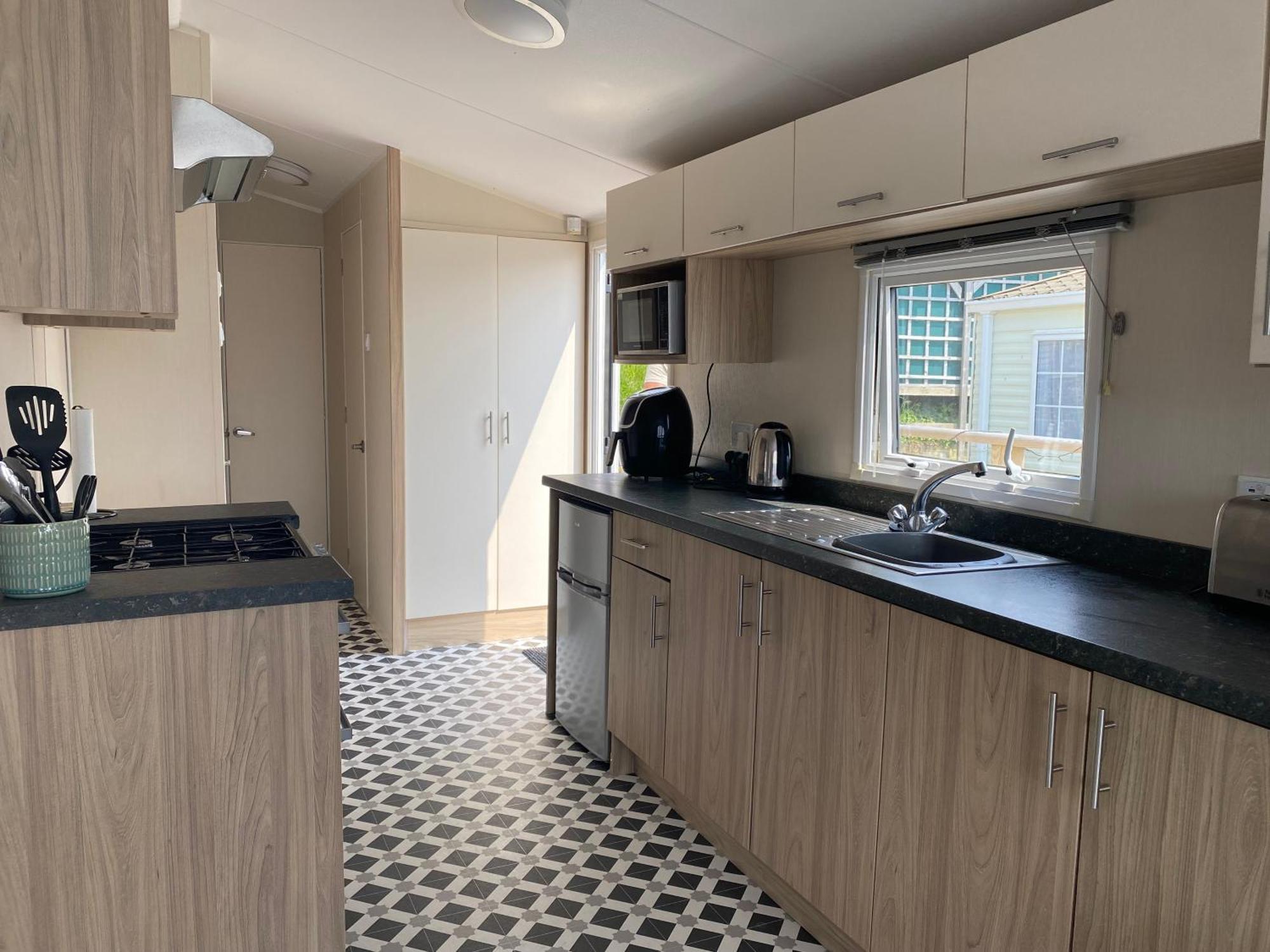 Static Caravan At Lydstep * Tenby