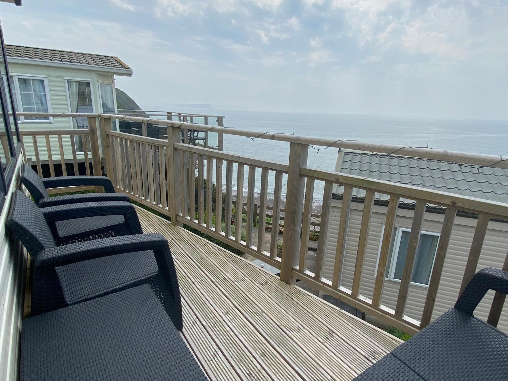 Static Caravan At Lydstep Tenby